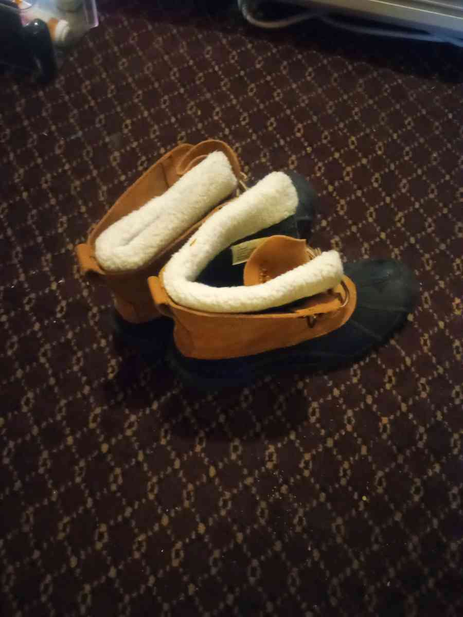 Sno boots - Oklahoma City, Oklahoma - FleaMarketBay