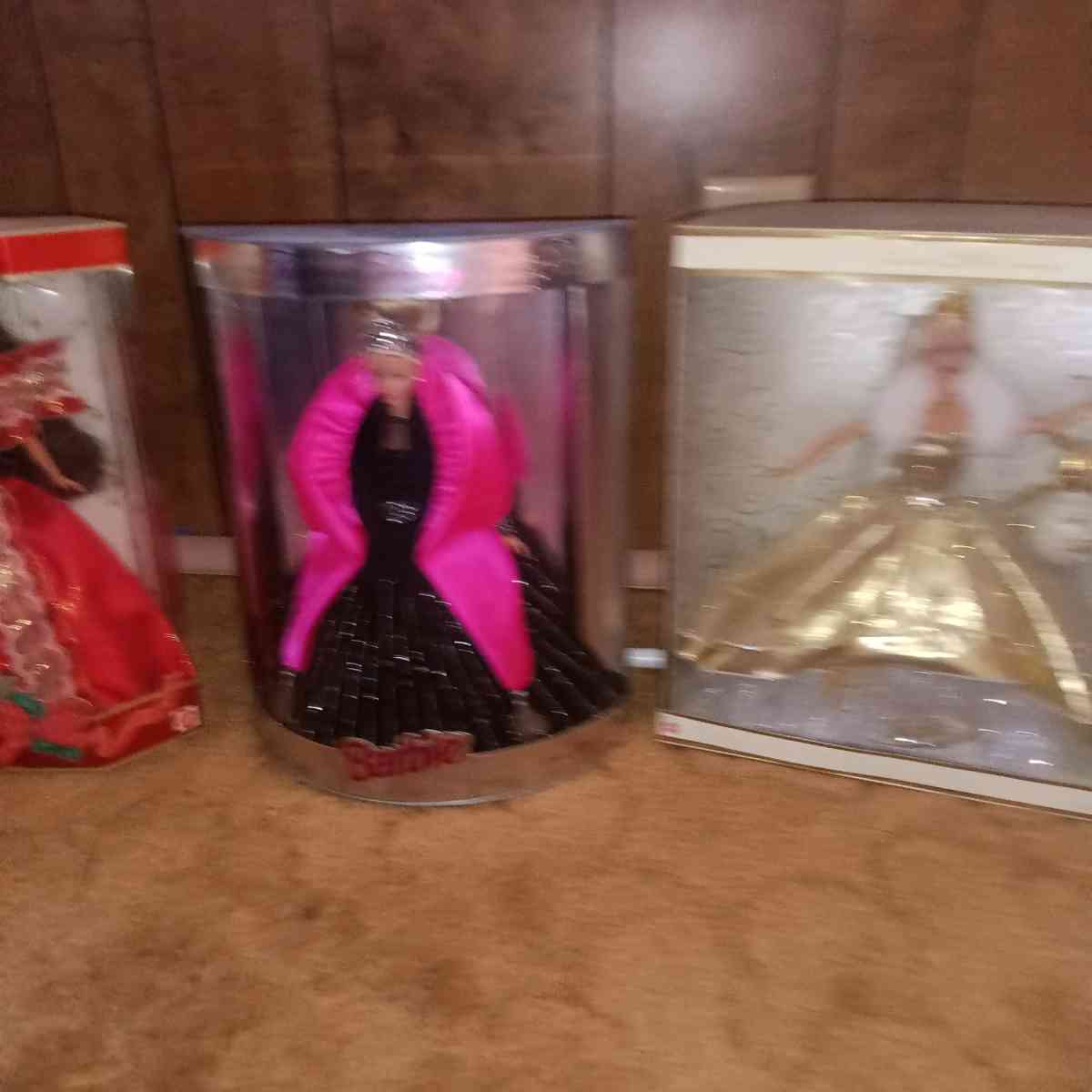 Barbies - Magalia, California - FleaMarketBay