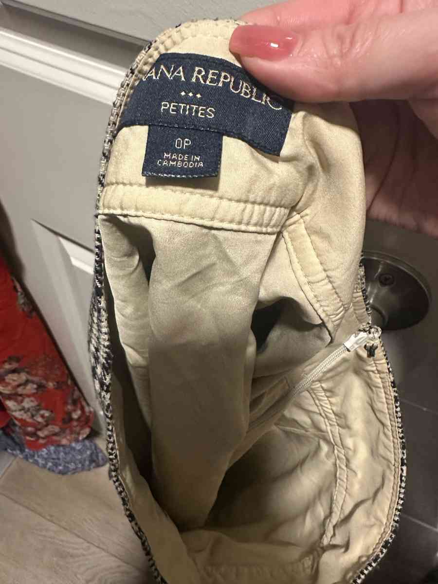 Plaid Skirt - Austin, Texas - FleaMarketBay