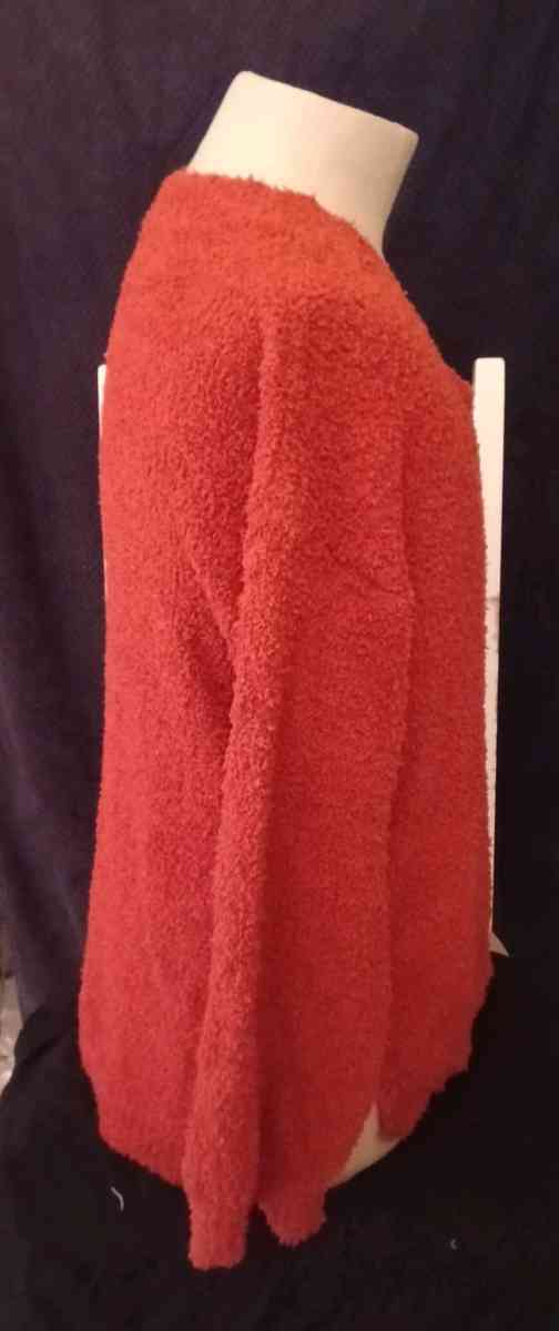 V Neck Pullover Sweater SIZE M - Los Angeles, California - FleaMarketBay