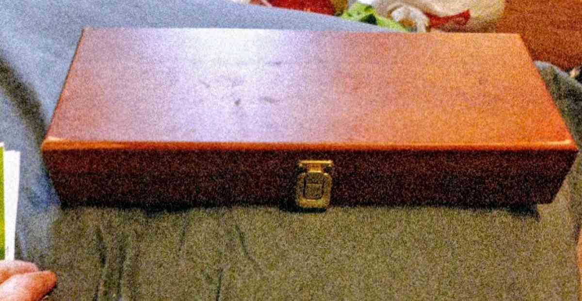 Hoppes Rifle  Shotgun Cleaning Kit  Box Empty - Alexander, North Carolina - FleaMarketBay