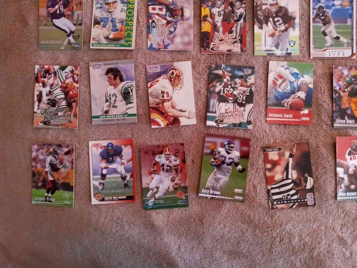 50 sports cards misc - Hutchinson, Kansas - FleaMarketBay