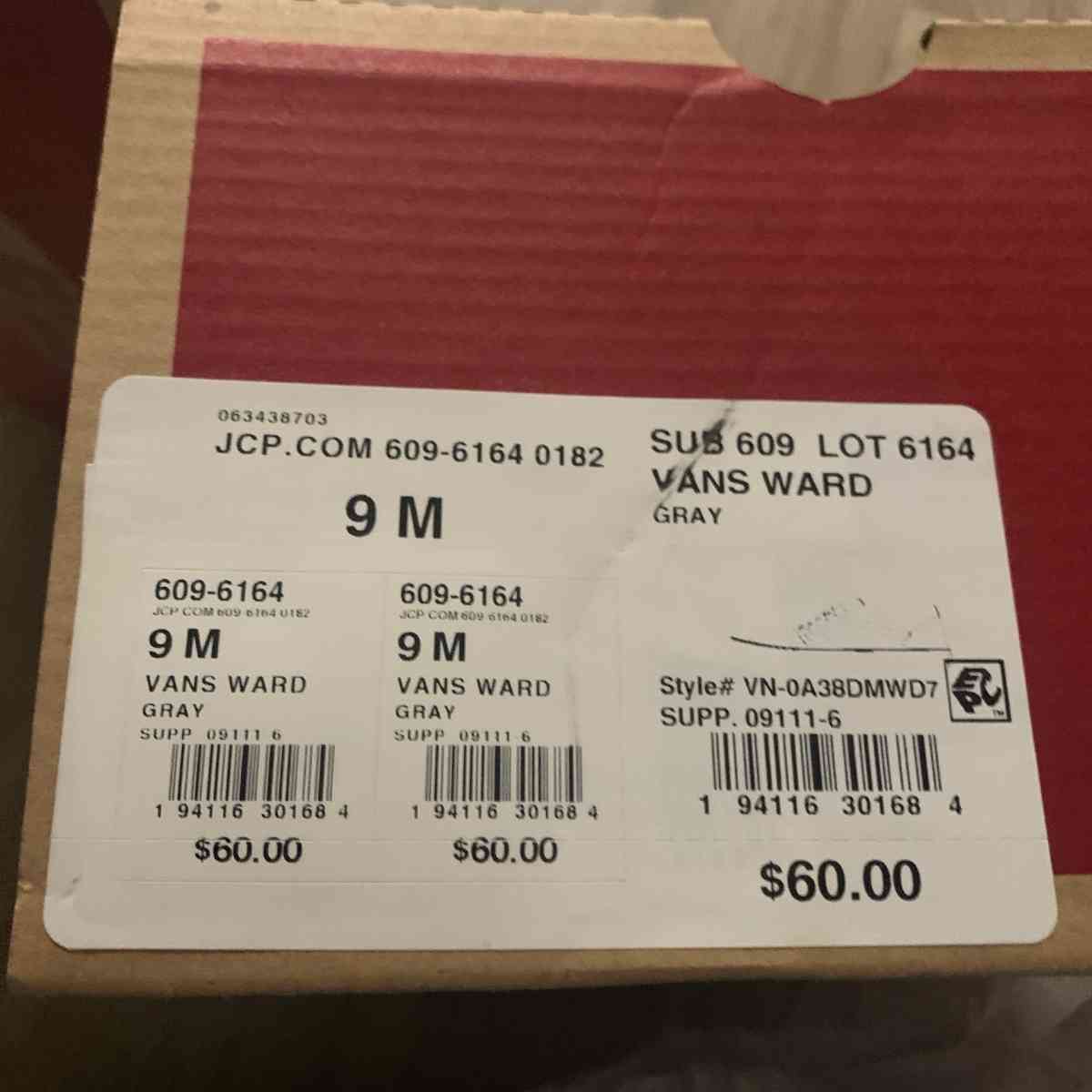 vans white and black strips - Victorville, California - FleaMarketBay