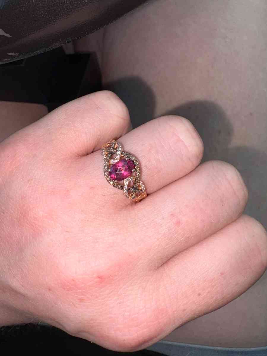 Le Vian Rhodolite Garnet Ring 14 ct twDiamonds 14K Strawberr - Kingsport, Tennessee - FleaMarketBay