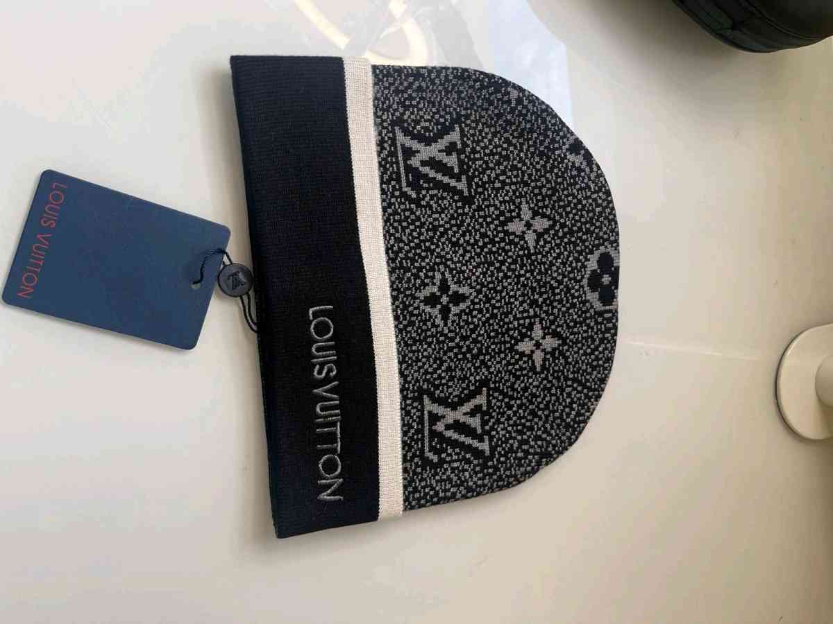 Louis vuttion beanies - Franklin, New Jersey - FleaMarketBay