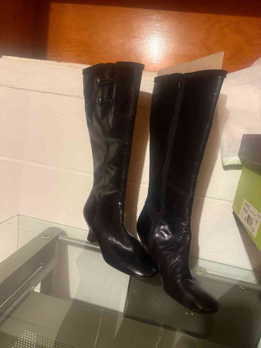 naya black - Toledo, Ohio - FleaMarketBay