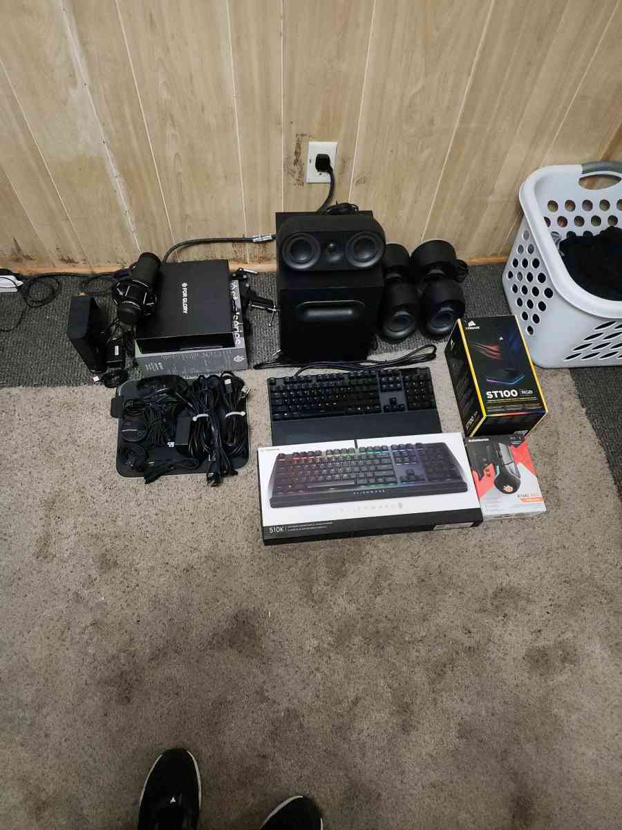 Alienware Aurora Ryzen Edition R10 Bundle - Aiken, South Carolina - FleaMarketBay