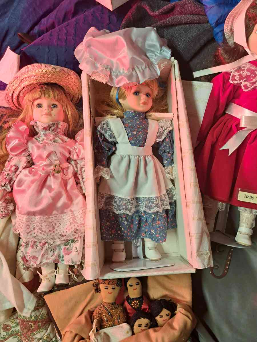 Portland dolls that ive had put up just needs a new home - Turnerville, Georgia - FleaMarketBay