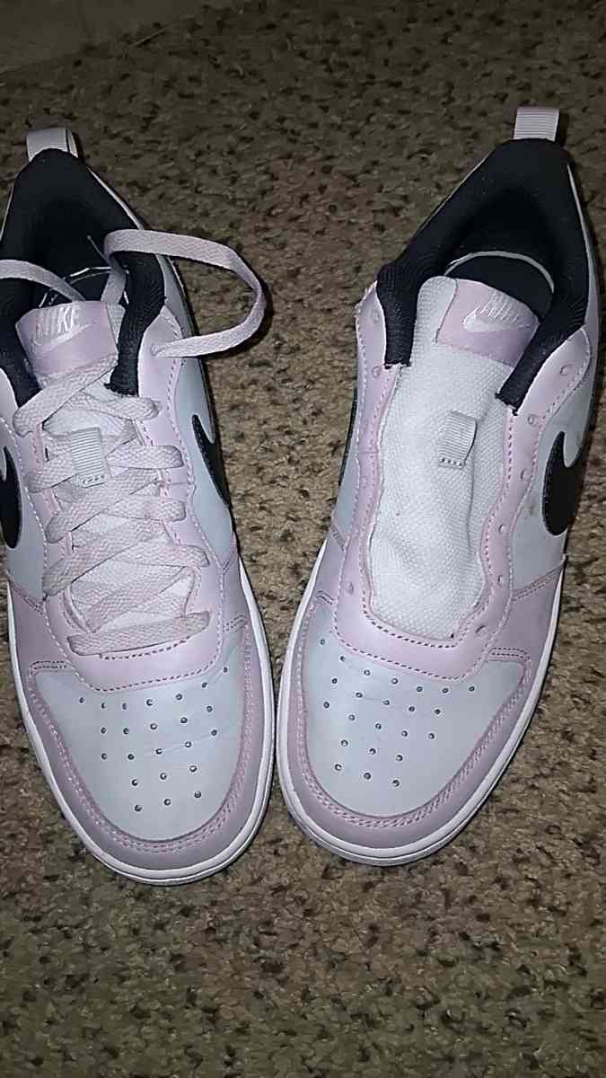 shoes I will ship and i have cashapp - Bartow, Florida - FleaMarketBay