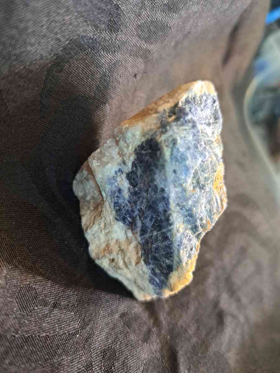 raw and beautiful stones and gemstones - Banner Elk, North Carolina - FleaMarketBay