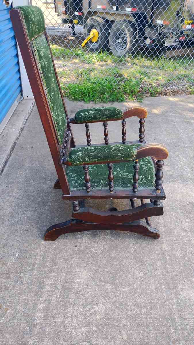 19th century antique rocker - Dallas, Texas - FleaMarketBay
