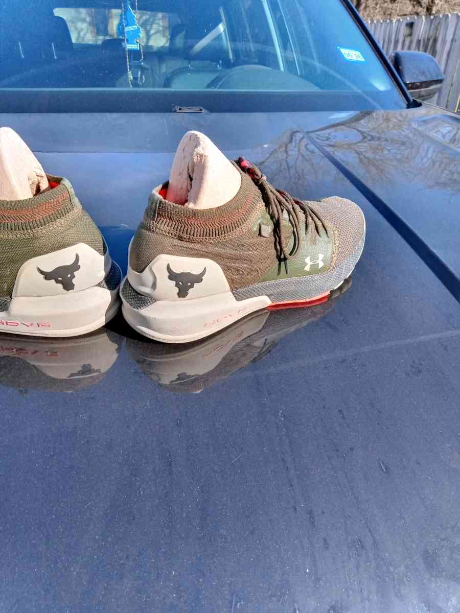 Under Armour Mens Project Rock 2 Shoes - Dallas, Texas - FleaMarketBay