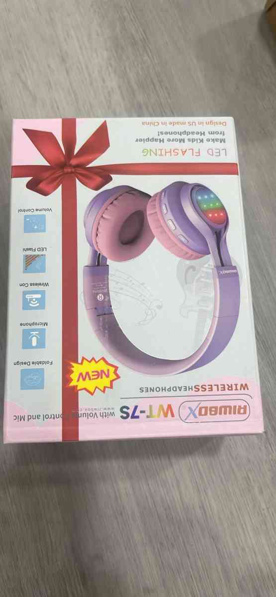 Kids Bluetooth Headphones Light Up - Cherry Hill, New Jersey