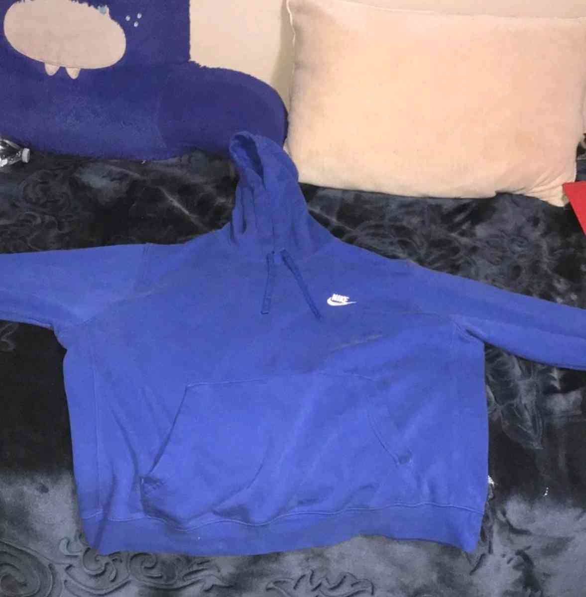 Nike Blue Hoodie SIZE XL Boys - Chicago Ridge, Illinois