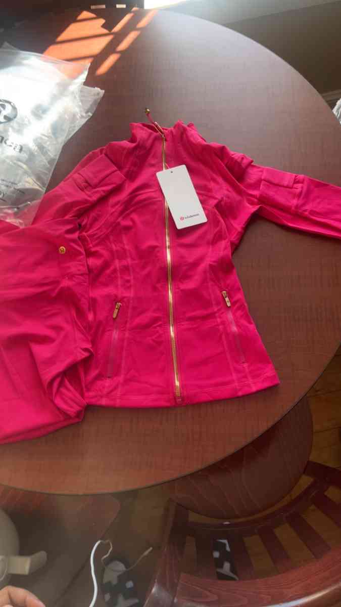 Lulu lemon - Columbia, South Carolina - FleaMarketBay