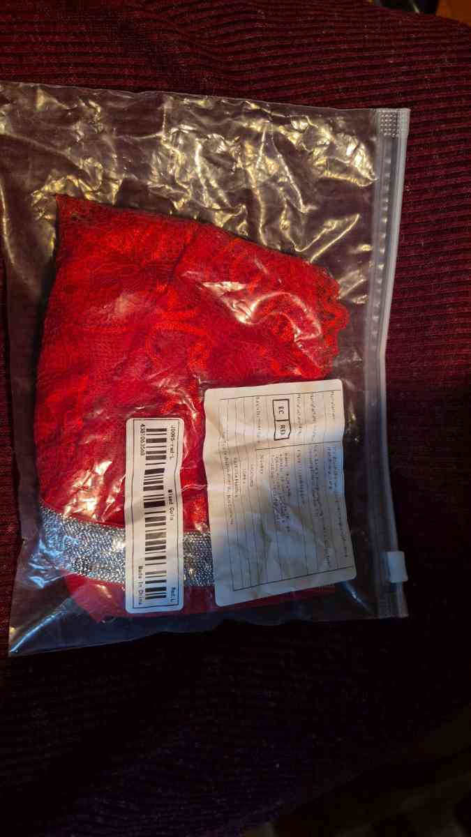 NEW red lace bra size L - New Baltimore, Michigan - FleaMarketBay