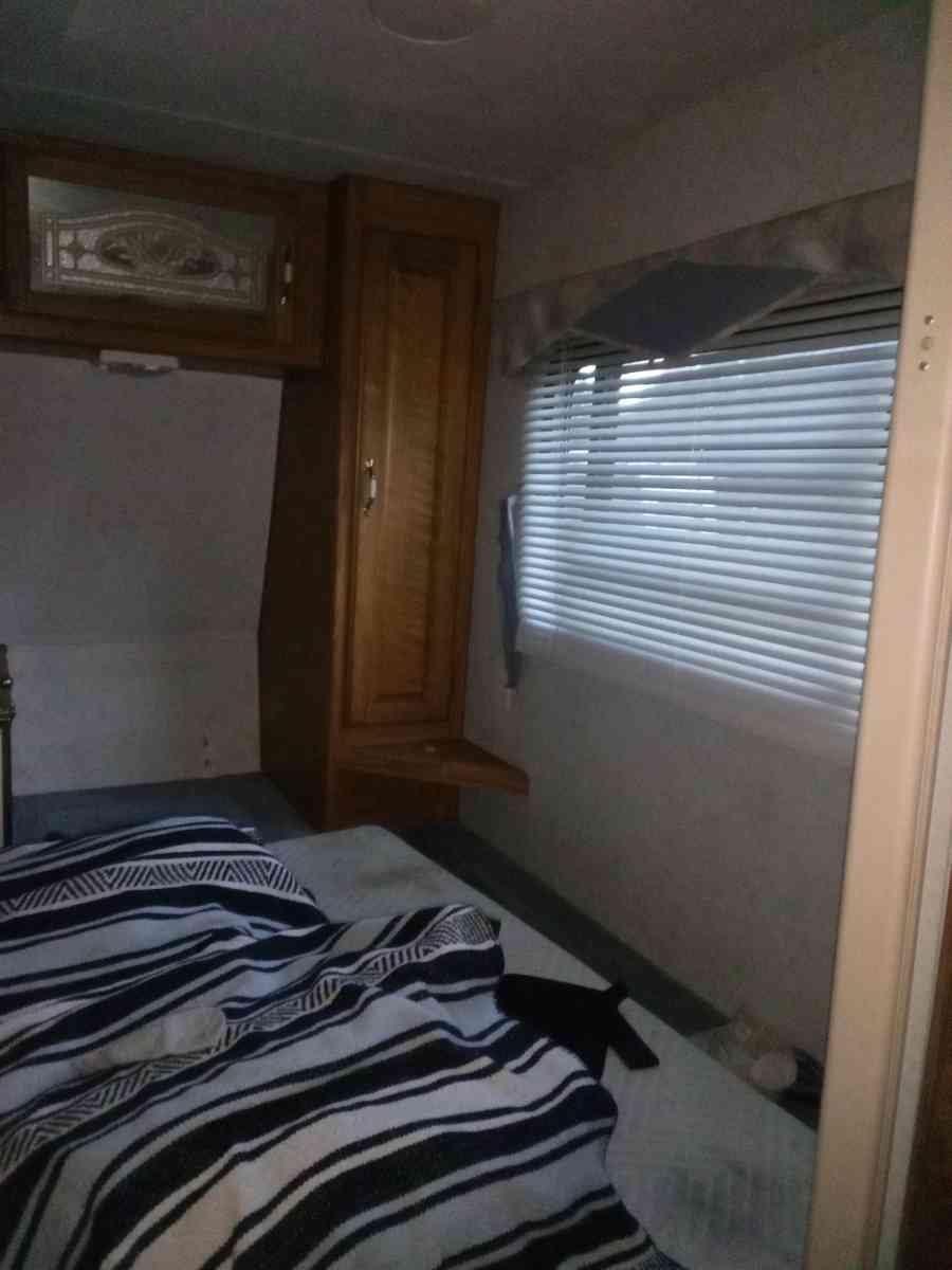 hitchhiker 2 fifth wheel - Guatay, California - FleaMarketBay