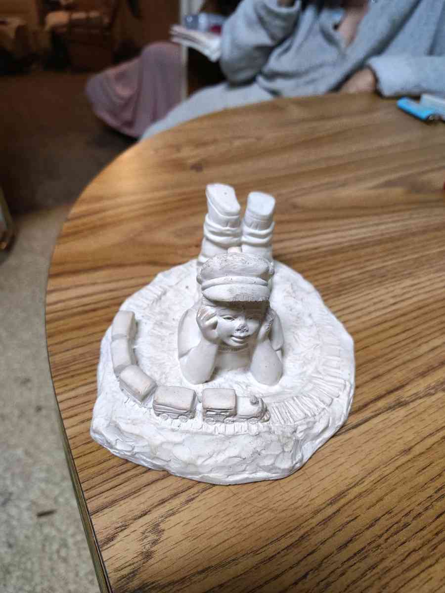 Happy New Year clearance sale 6 figurines for one price - Saint Joseph, Missouri - FleaMarketBay