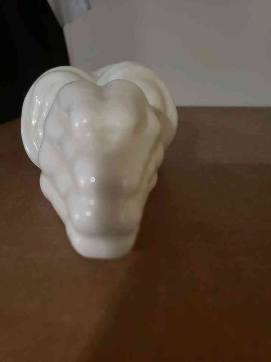 Ceramic Praying Hands Decor - Shelby, North Carolina - FleaMarketBay