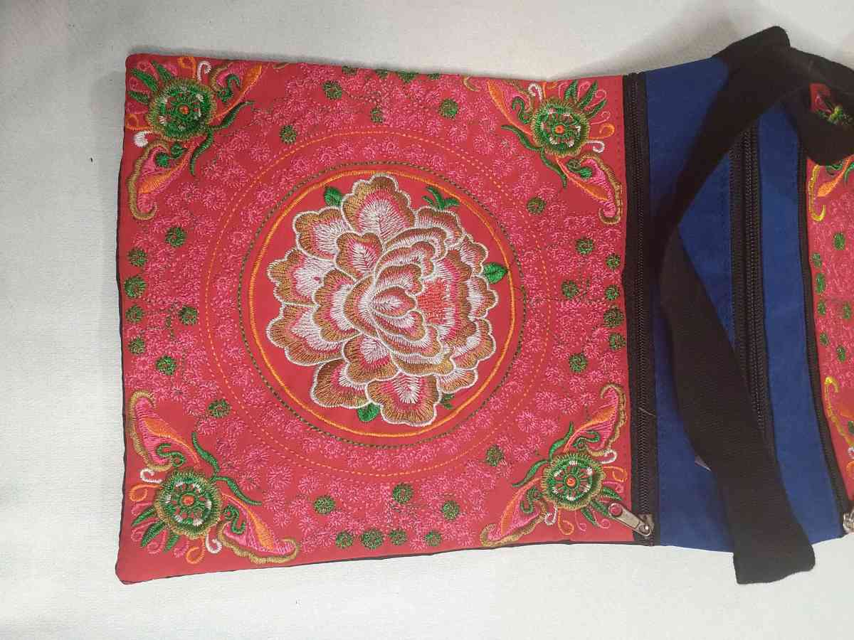 Indian Hand Embroidered Purse - Denver, Colorado - FleaMarketBay