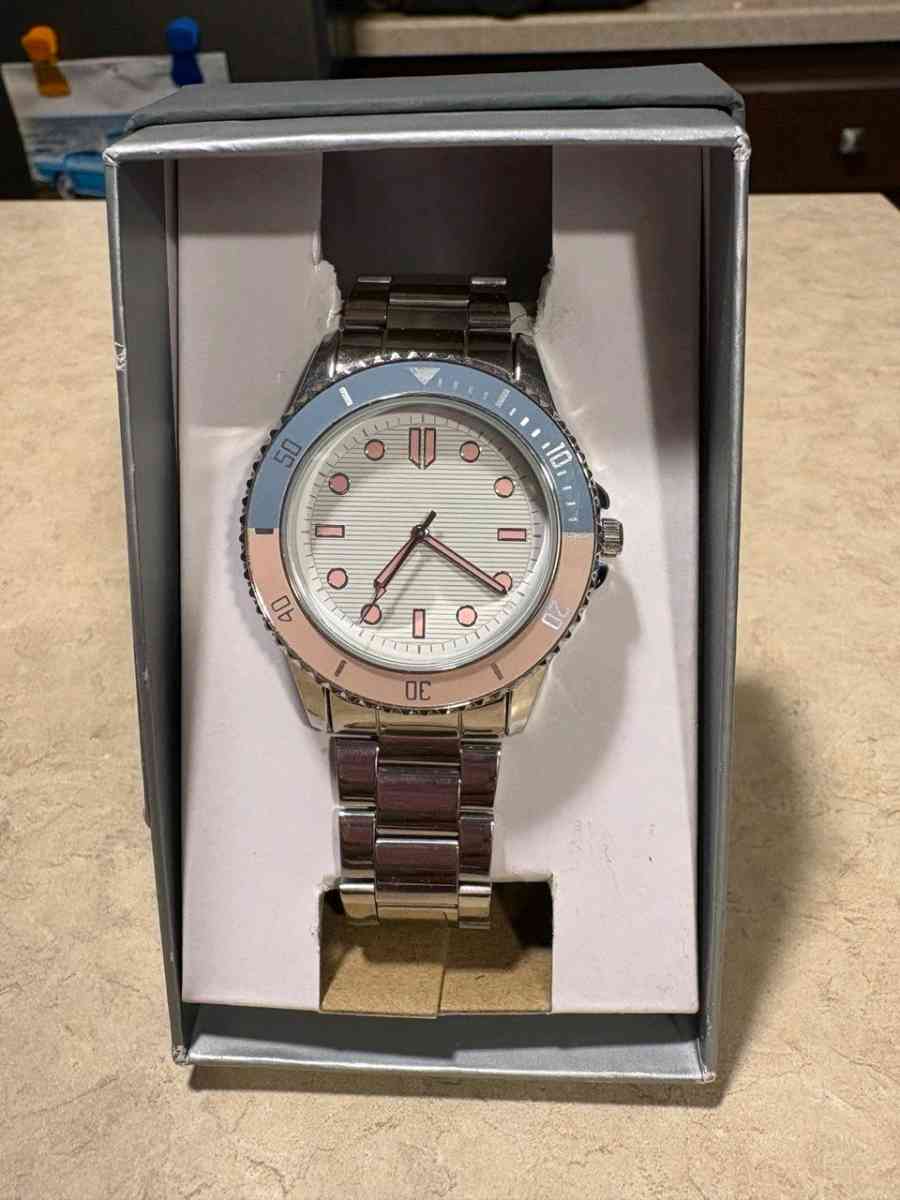 Time and Tru Womens Watch Silver Tone Adjustable Links Pink - Columbus, Ohio - FleaMarketBay