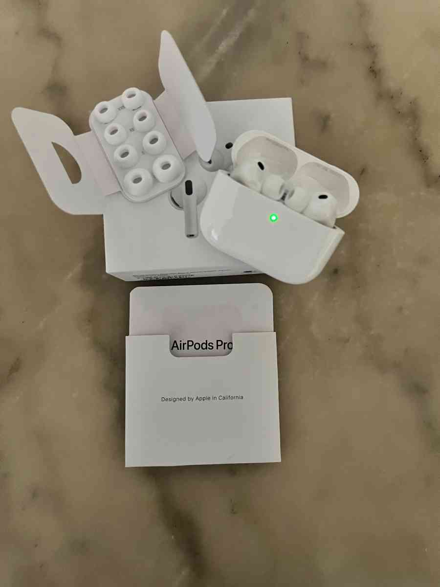 AirPod pro 3 - Milwaukee, Wisconsin