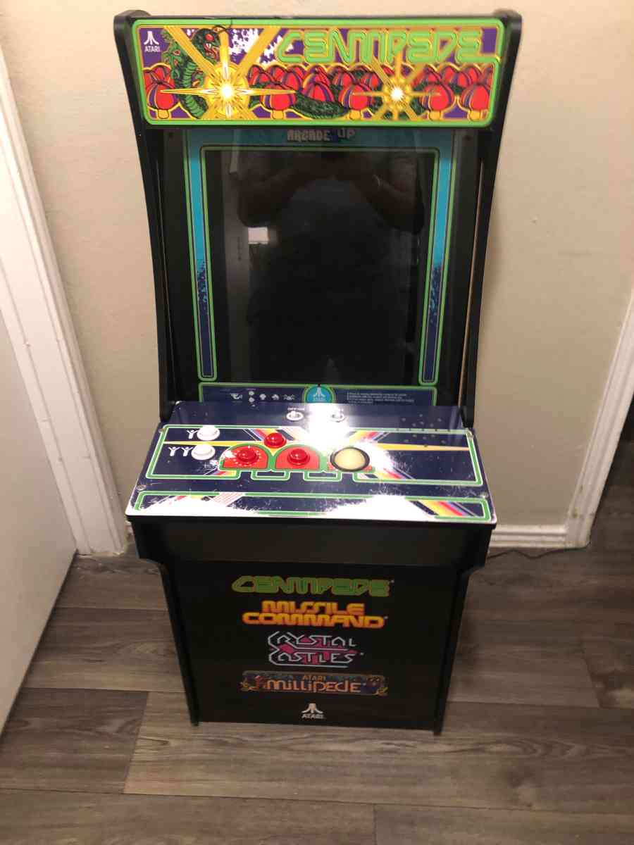 Arcade Centipede Game Console - Waxahachie, Texas