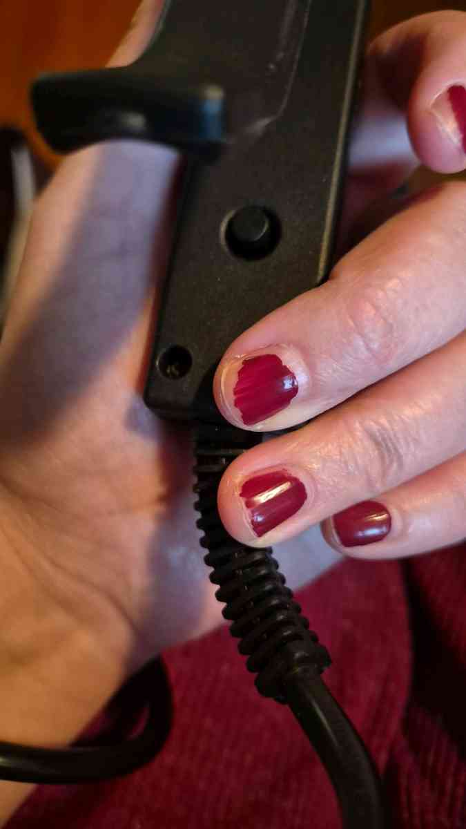 BRAND NEW WITHOUT BOX hair straightener - New Baltimore, Michigan - FleaMarketBay