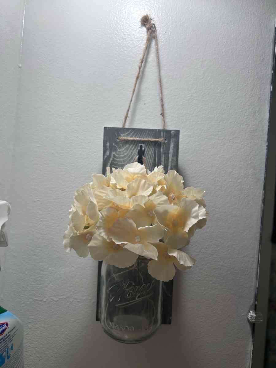 Wall Decor - Temple, Texas - FleaMarketBay