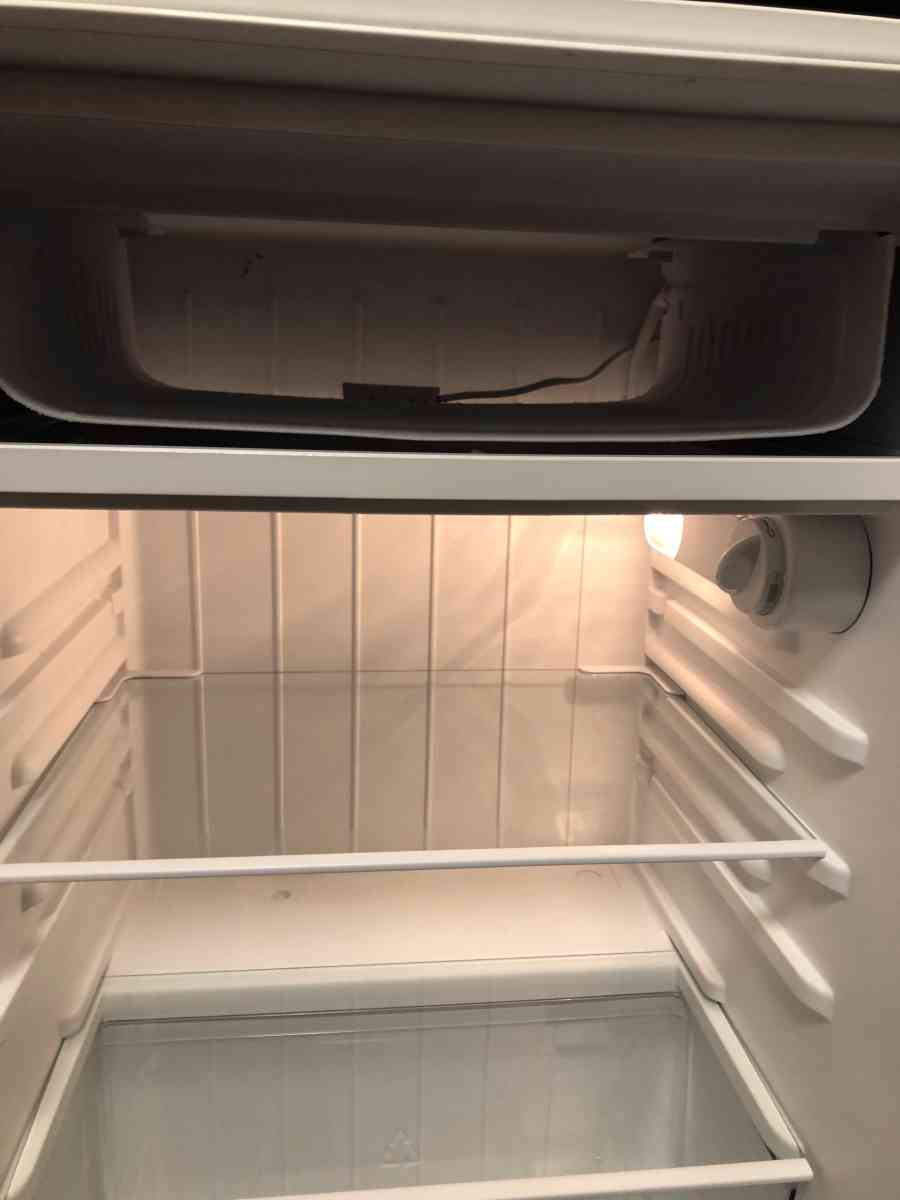 Galanz Mini Fridge - Waxahachie, Texas - FleaMarketBay