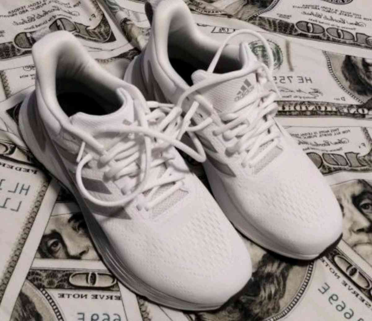 White Adidas - Washington Navy Yard, District of Columbia - FleaMarketBay