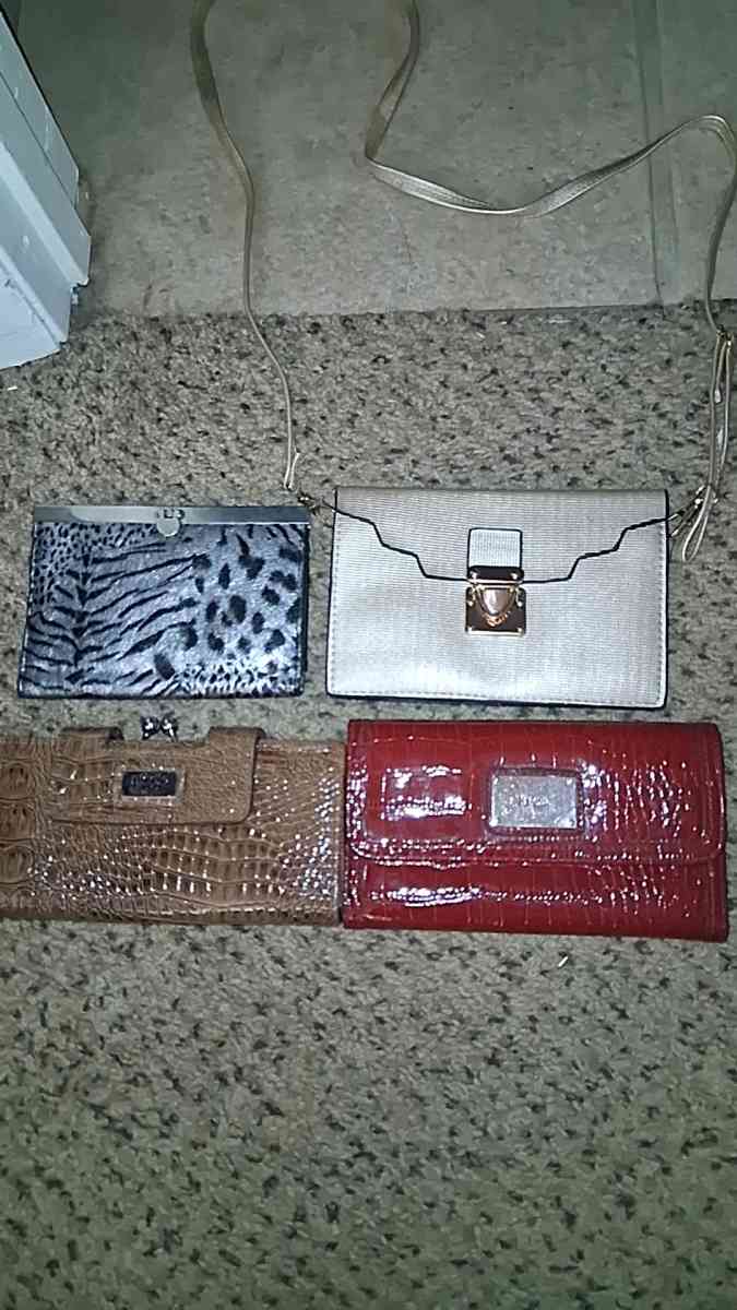 purses and wallets   i will ship and I have cashapp - Bartow, Florida