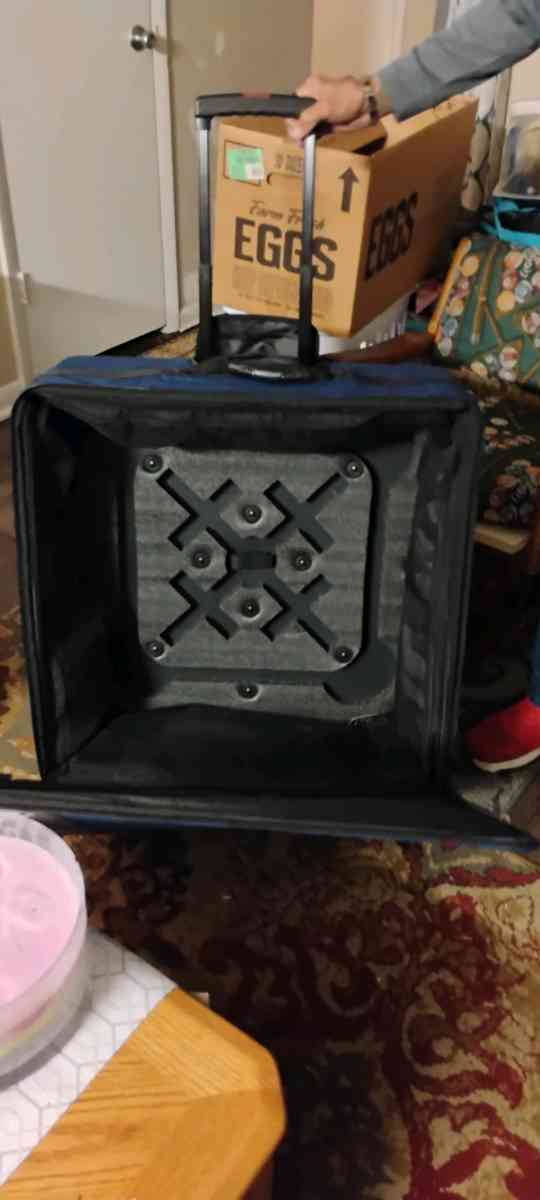 Luggage extra large - Hope Mills, North Carolina - FleaMarketBay