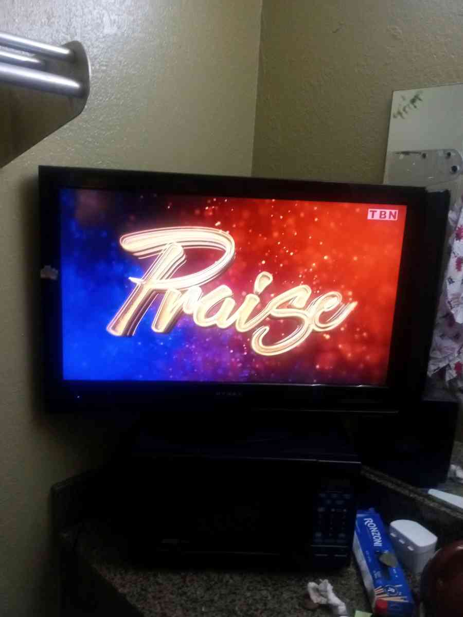 DYNEX TV 27 inch - Oklahoma City, Oklahoma - FleaMarketBay