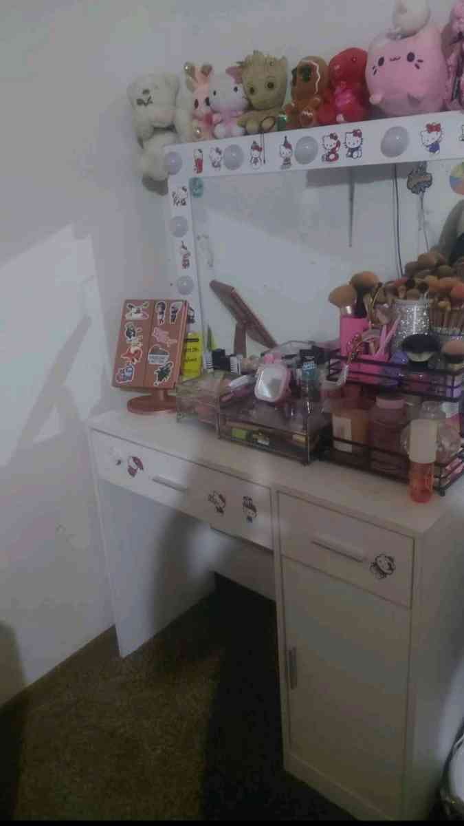 vanity - Salem, Oregon - FleaMarketBay
