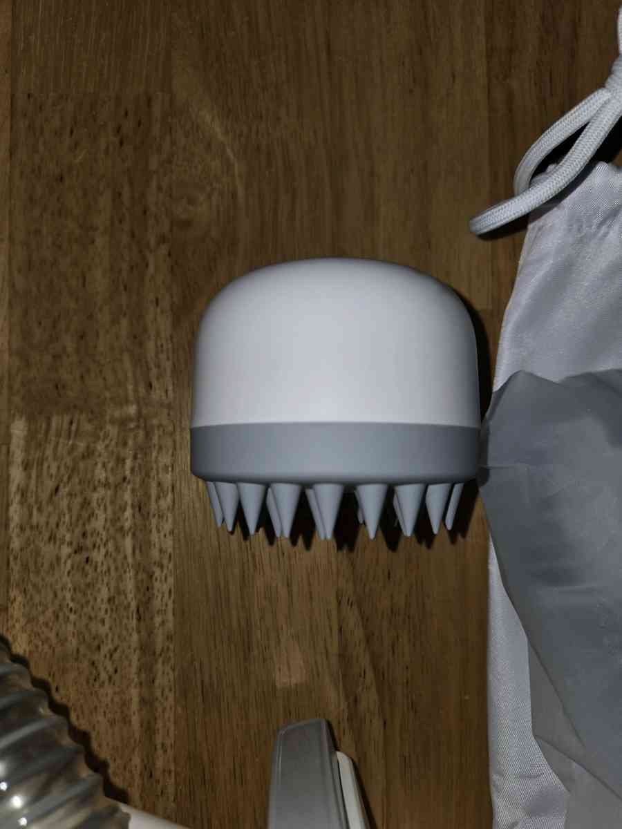 HomeRunPet Ultra Quiet Pet Grooming Vacuum MSRP 149 - Melrose, Florida - FleaMarketBay