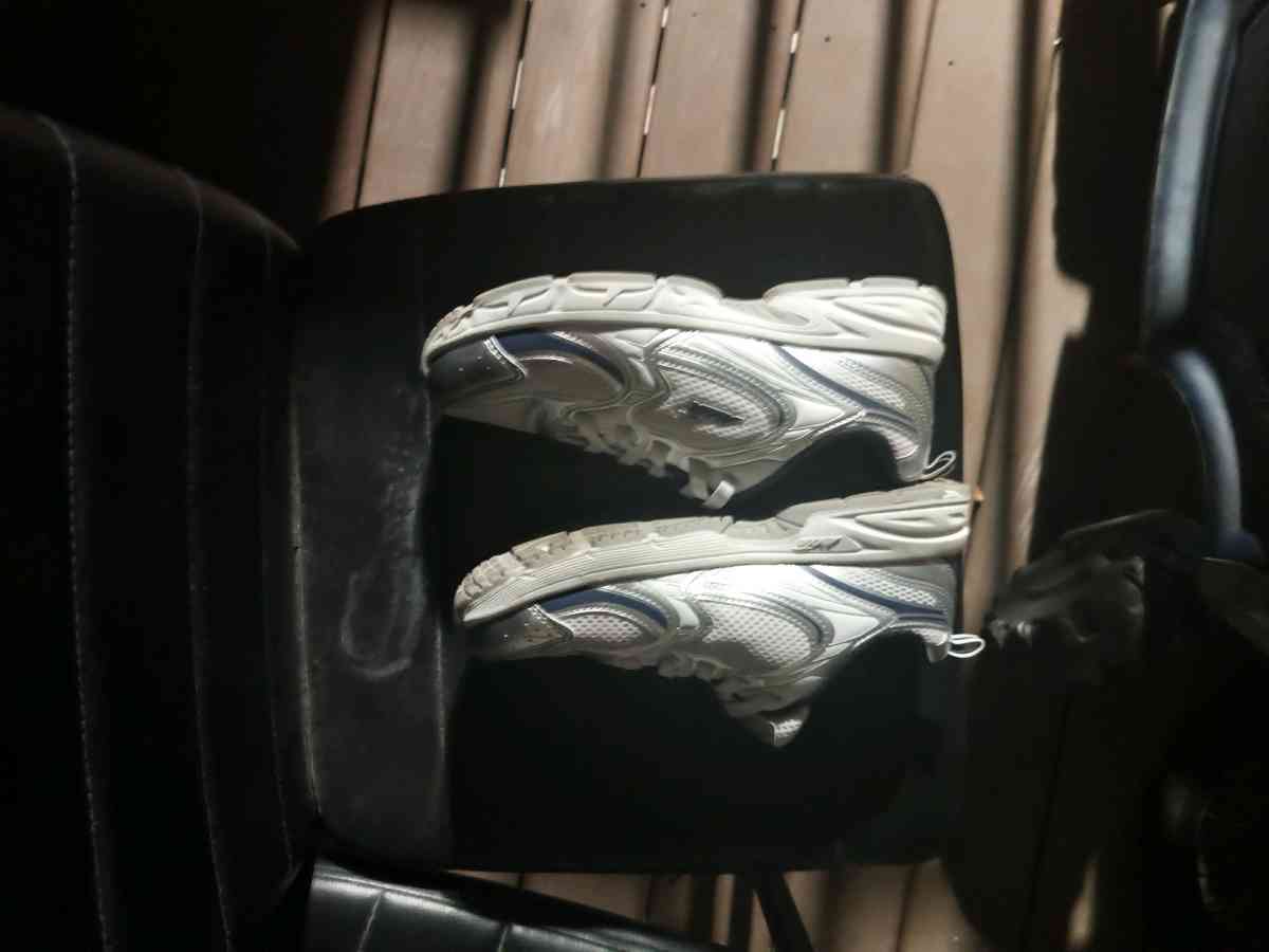 shoes - Alicia, Arkansas - FleaMarketBay