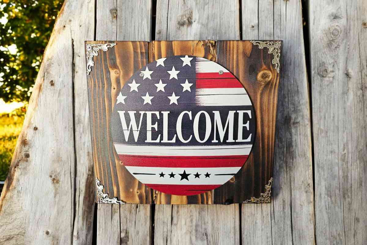 Homemade Wall Decor Wooden Plaques - Crescent City, Florida - FleaMarketBay