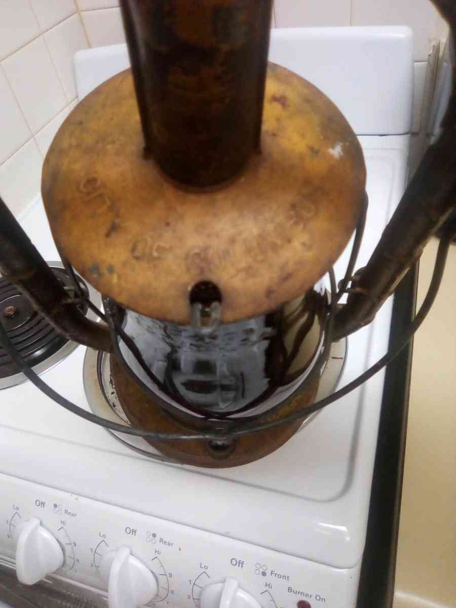 1885 monarch 15in yellow with red globe oil lamp - New Springfield, Ohio - FleaMarketBay