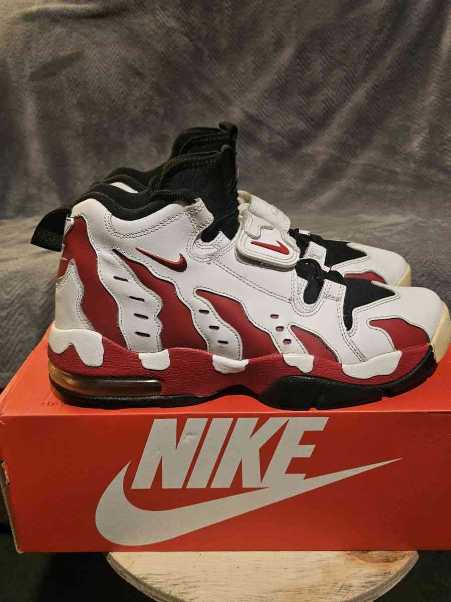 Air Max 96 Diamond Turf Deion Sanders - Adamsville, Ohio - FleaMarketBay