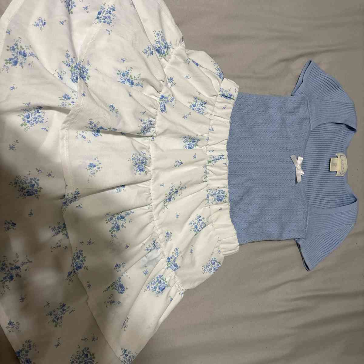 Blue and White Floral Set - Winder, Georgia - FleaMarketBay