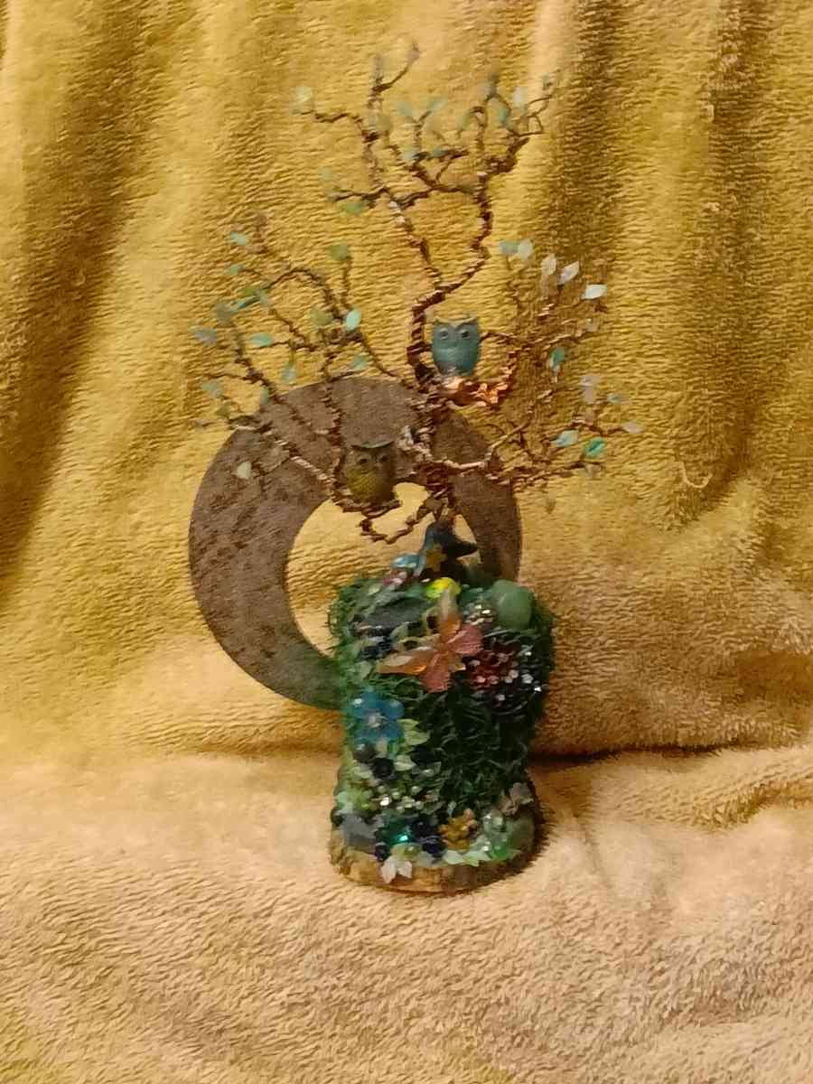 twisted copper tree with two owls - Lufkin, Texas - FleaMarketBay