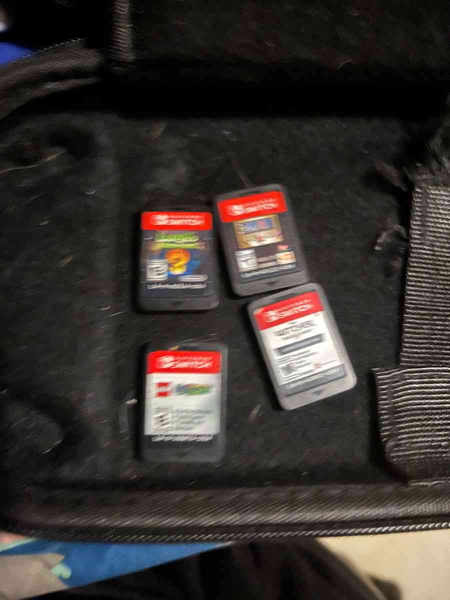 blue switch lite and 4 games lower price - Albuquerque, New Mexico - FleaMarketBay
