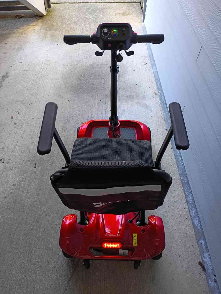 Folding Aotedor Mobility Scooter - Issaquah, Washington - FleaMarketBay