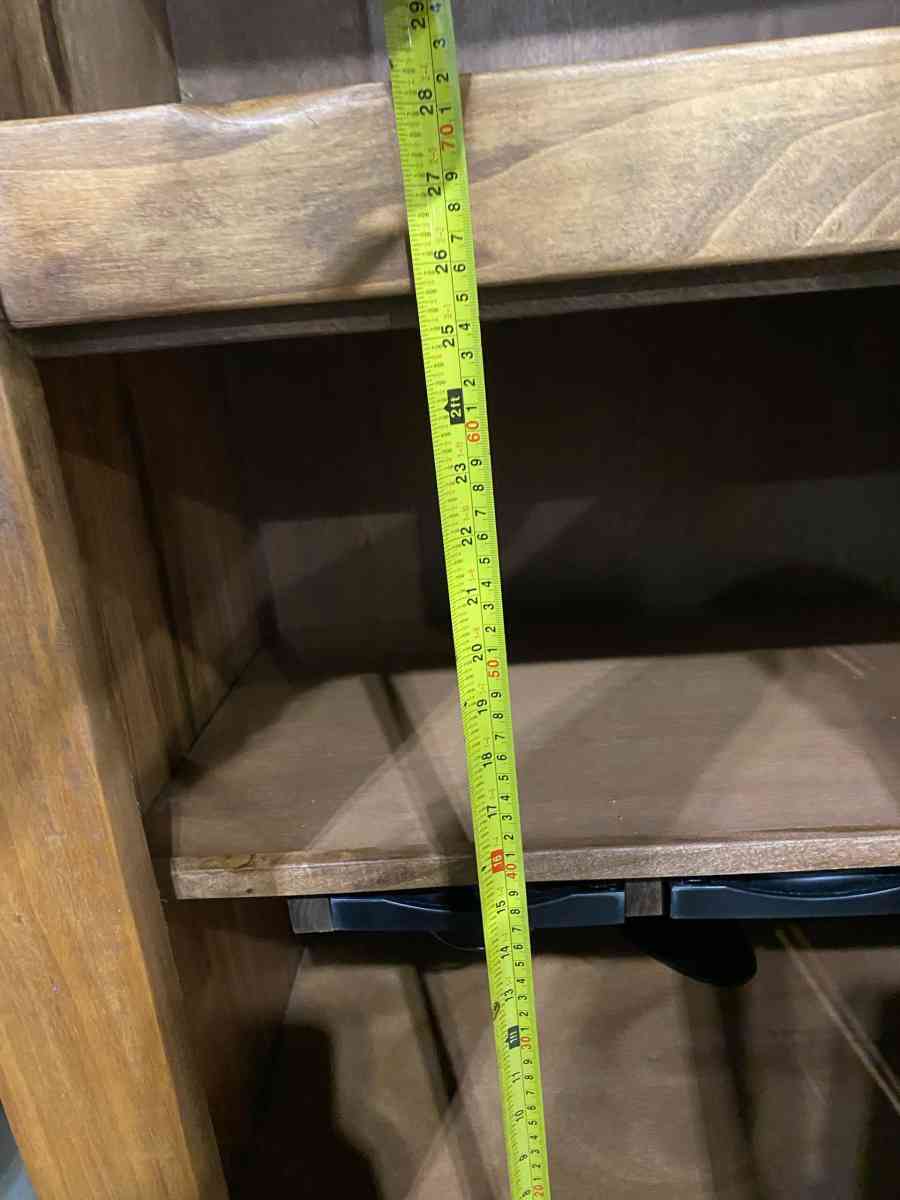 cabinets - River Falls, Wisconsin - FleaMarketBay