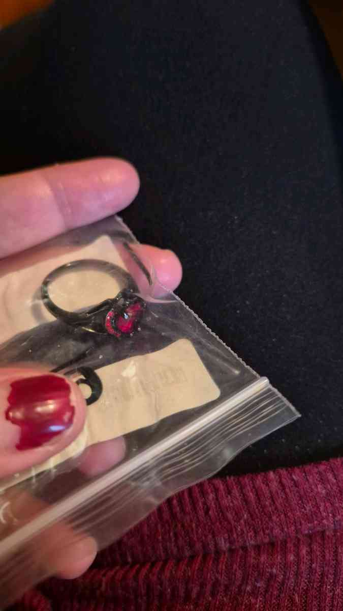 NEW ring with red heart size 9 - New Baltimore, Michigan - FleaMarketBay