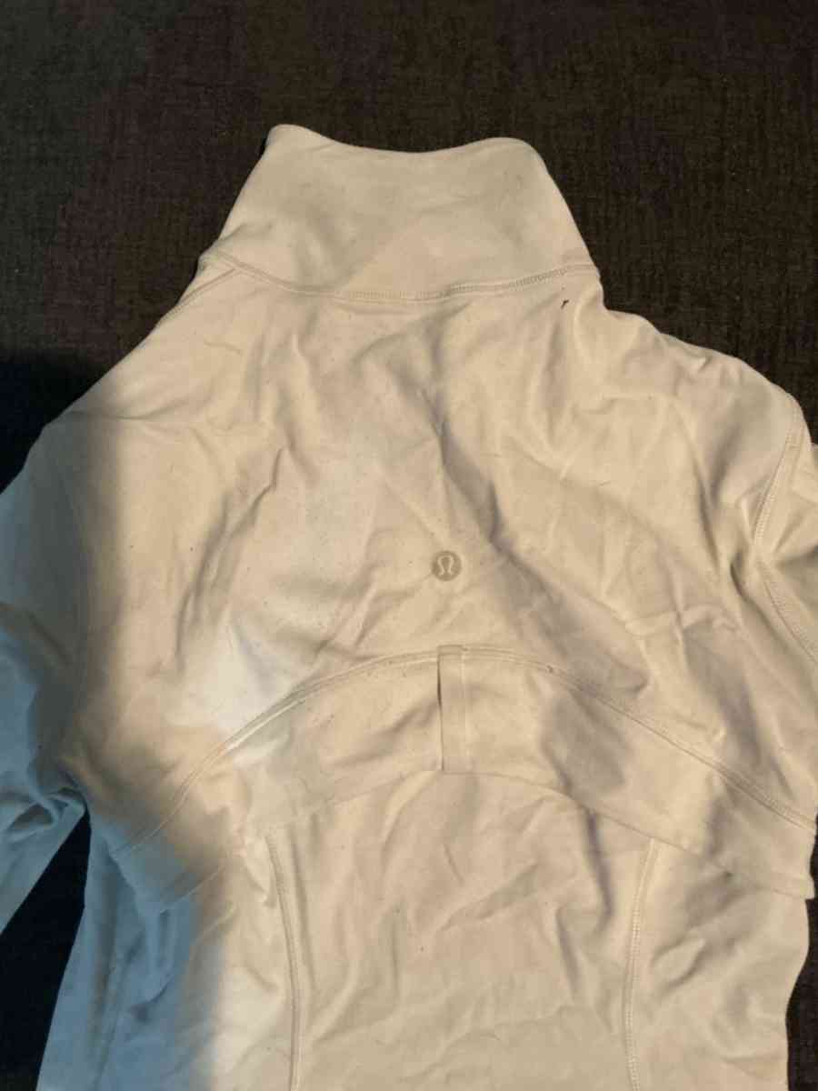 gold and white lululemon jacket - Oxon Hill, Maryland - FleaMarketBay