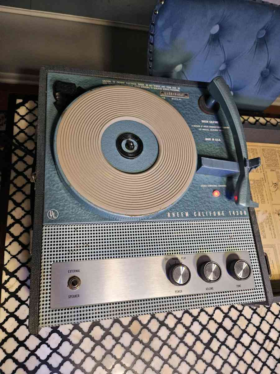Vintage Rheem Califone 1430B Portable Record Player Turntabl - Grand Rapids, Michigan