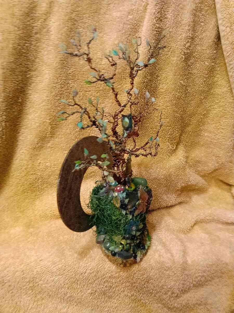 twisted copper tree with two owls - Lufkin, Texas - FleaMarketBay