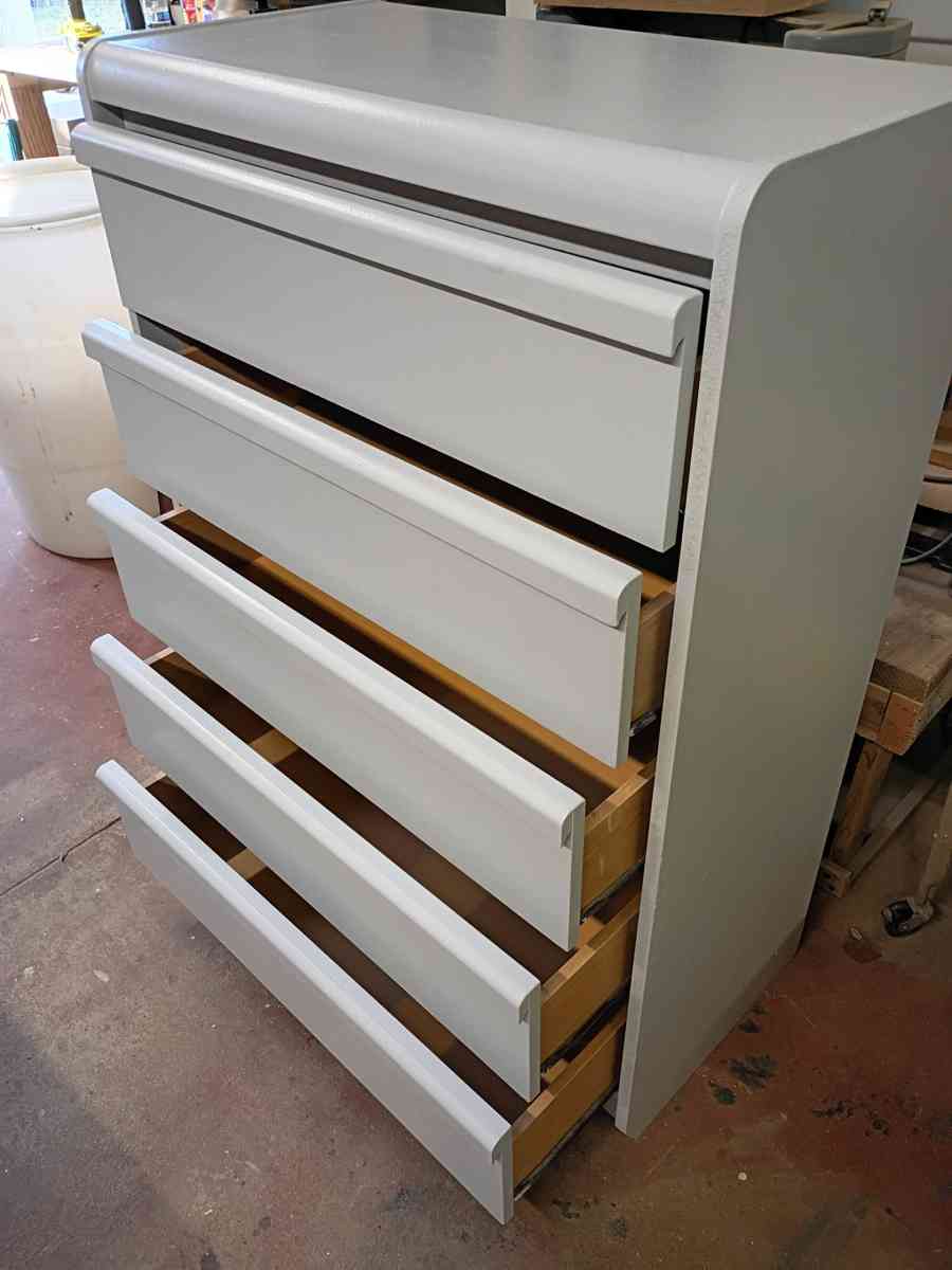 5 drawer dresser - Coeur D Alene, Idaho - FleaMarketBay
